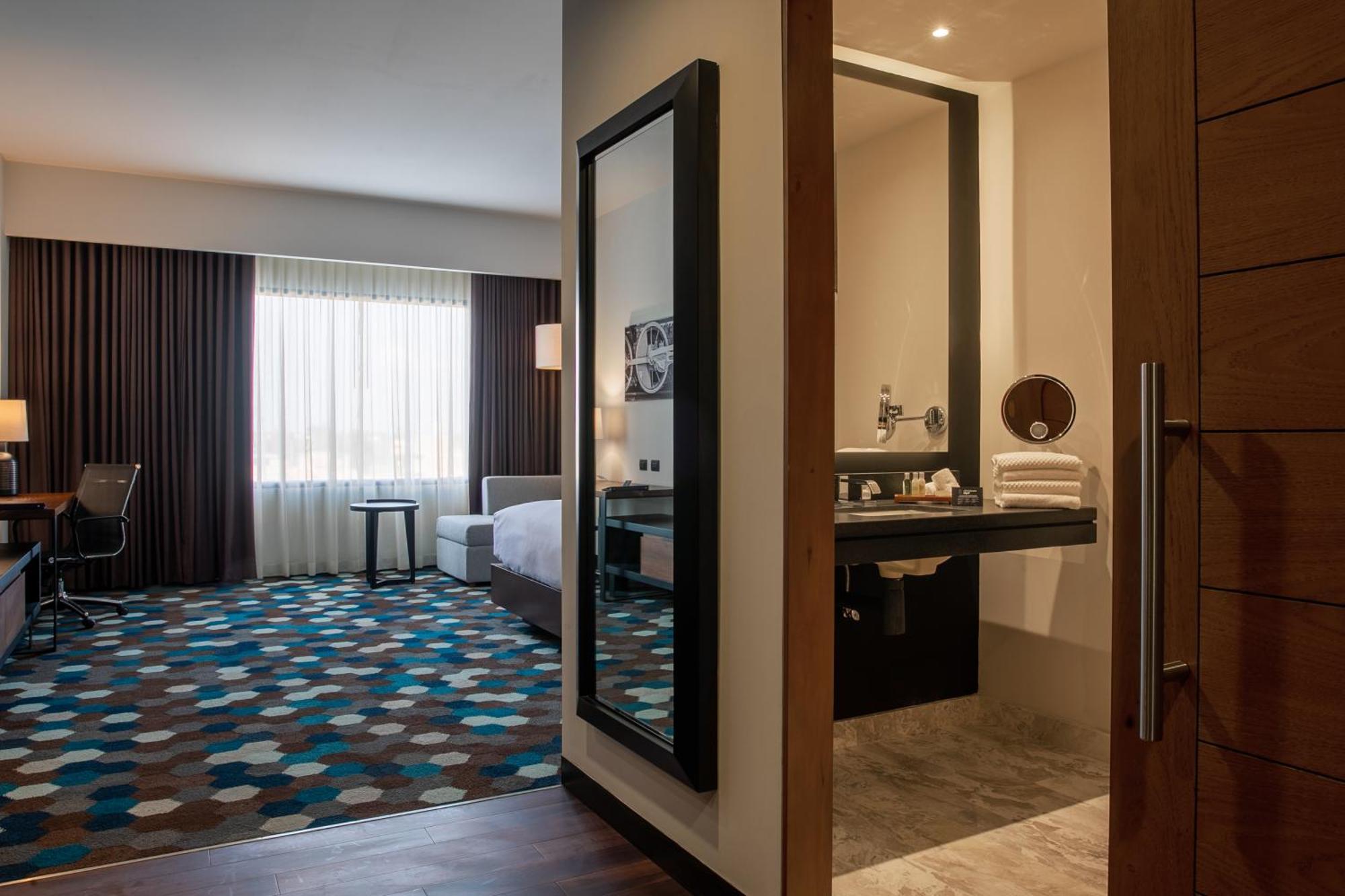 Doubletree By Hilton Celaya Celaya  Exterior photo