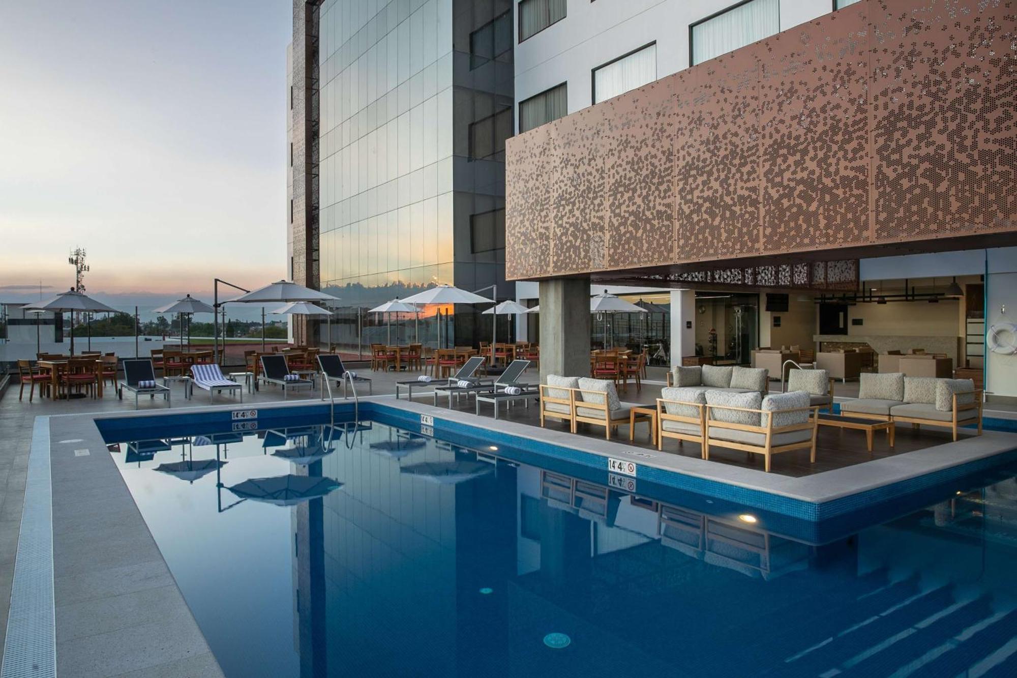 Doubletree By Hilton Celaya Celaya  Exterior photo